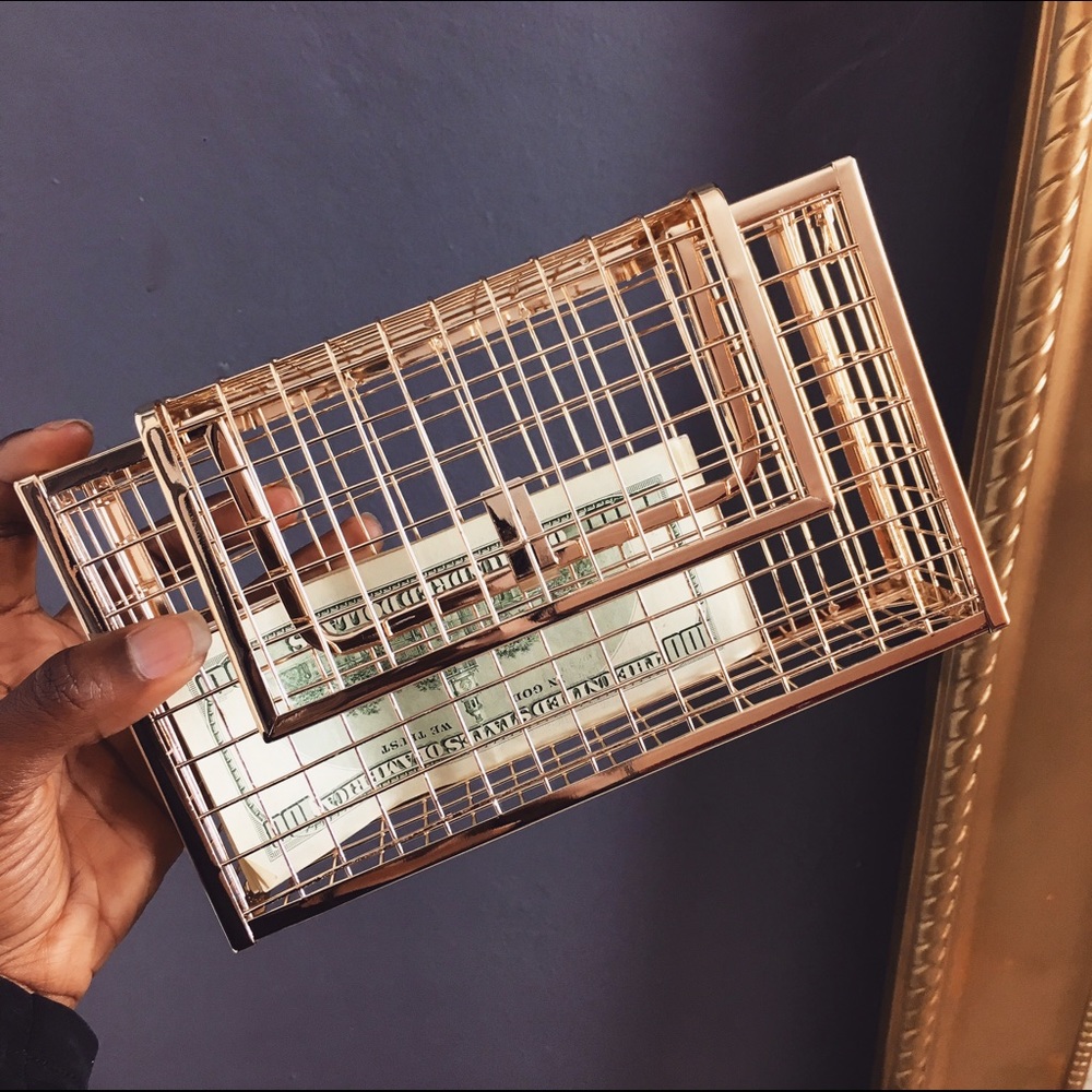 🔃 GOLD CAGE CLUTCH - Picture 2 of 4