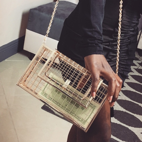 🔃 GOLD CAGE CLUTCH - Picture 4 of 4