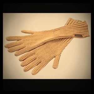 Burberry Cashmere Ribbed Knitted Touch Glove