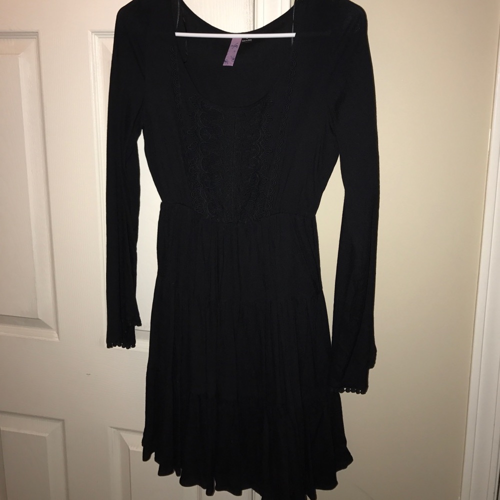 Super cute long sleeve dress😊