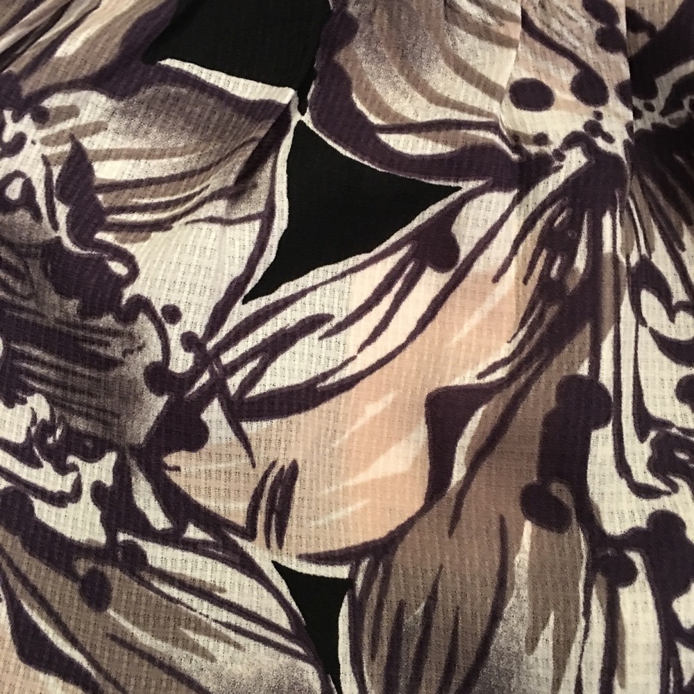 💋BLACK FLORAL COLD SHOULDER TOP-S-M-L - Picture 3 of 5
