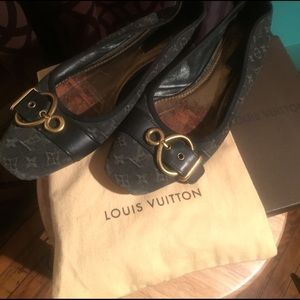 Authentic LOUIS Vuitton CHARCOAL Denim Flats.