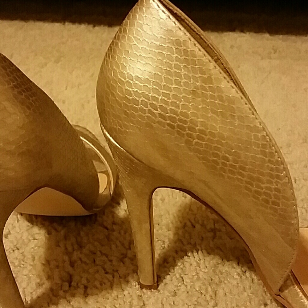 Shoes - Picture 3 of 5