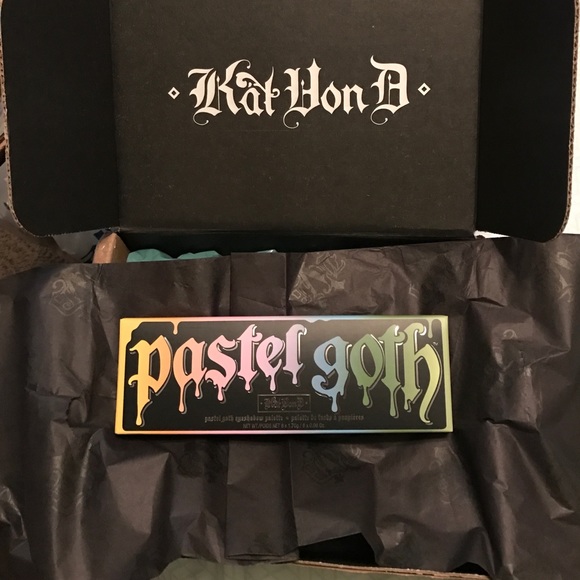 Kat Von D Other - New Kat Von D Pastel Goth Eyeshadow Palette
