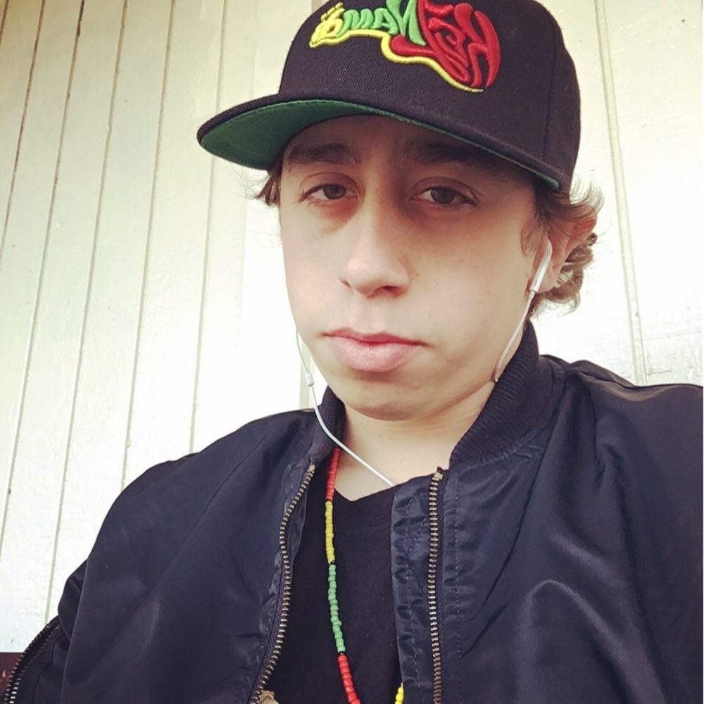 Meet your Posher, Louis