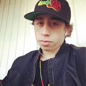 Meet your Posher, Louis