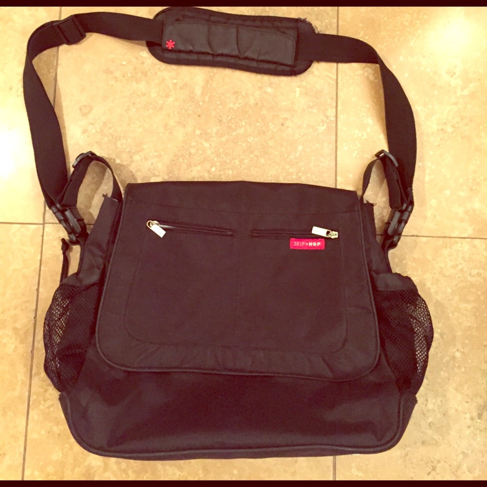 Skip Hop Messenger style diaper bag
