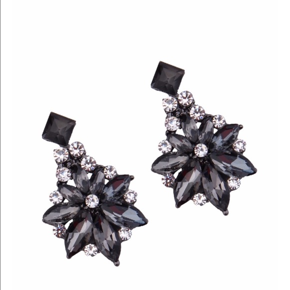 New Black Crystal Statement Earrings Beautiful - Picture 2 of 3
