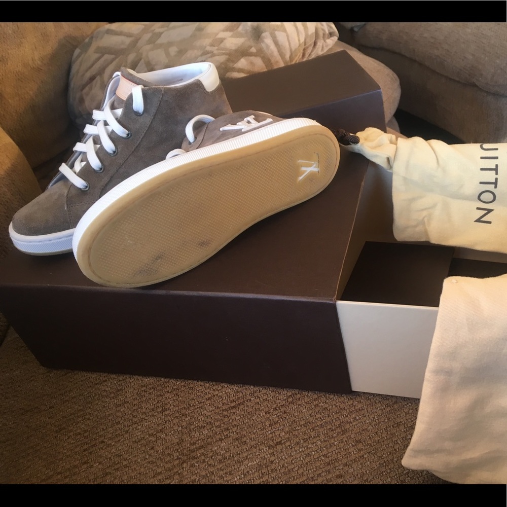 Kids authentic LV shoes!! - Picture 2 of 5