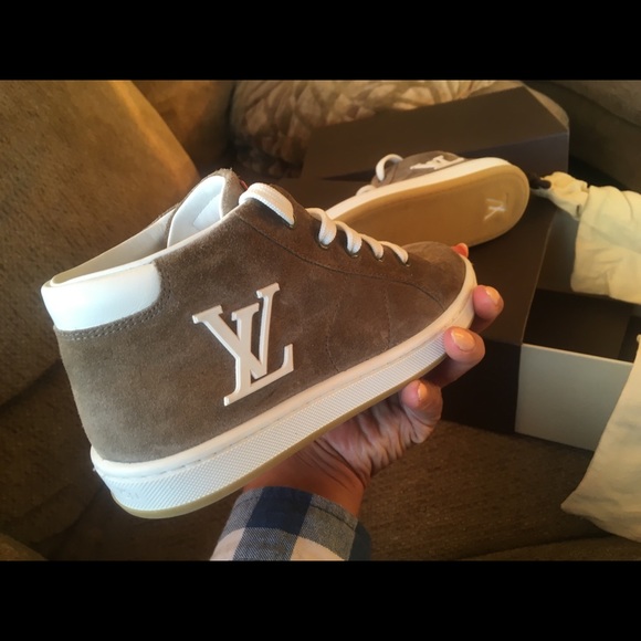 Kids authentic LV shoes!! - Picture 3 of 5