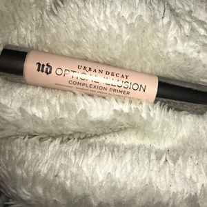 Full size urban decay primer . Oil free.