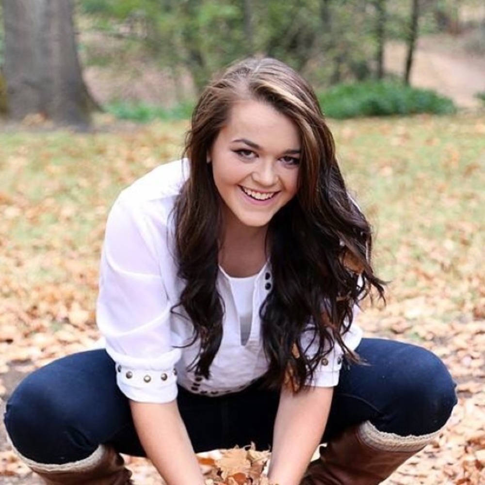 Meet your Posher, Caitlin