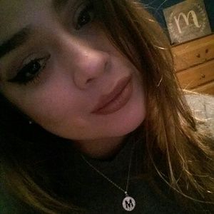 Meet your Posher, Monica