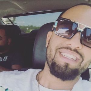 Meet your Posher, Adham