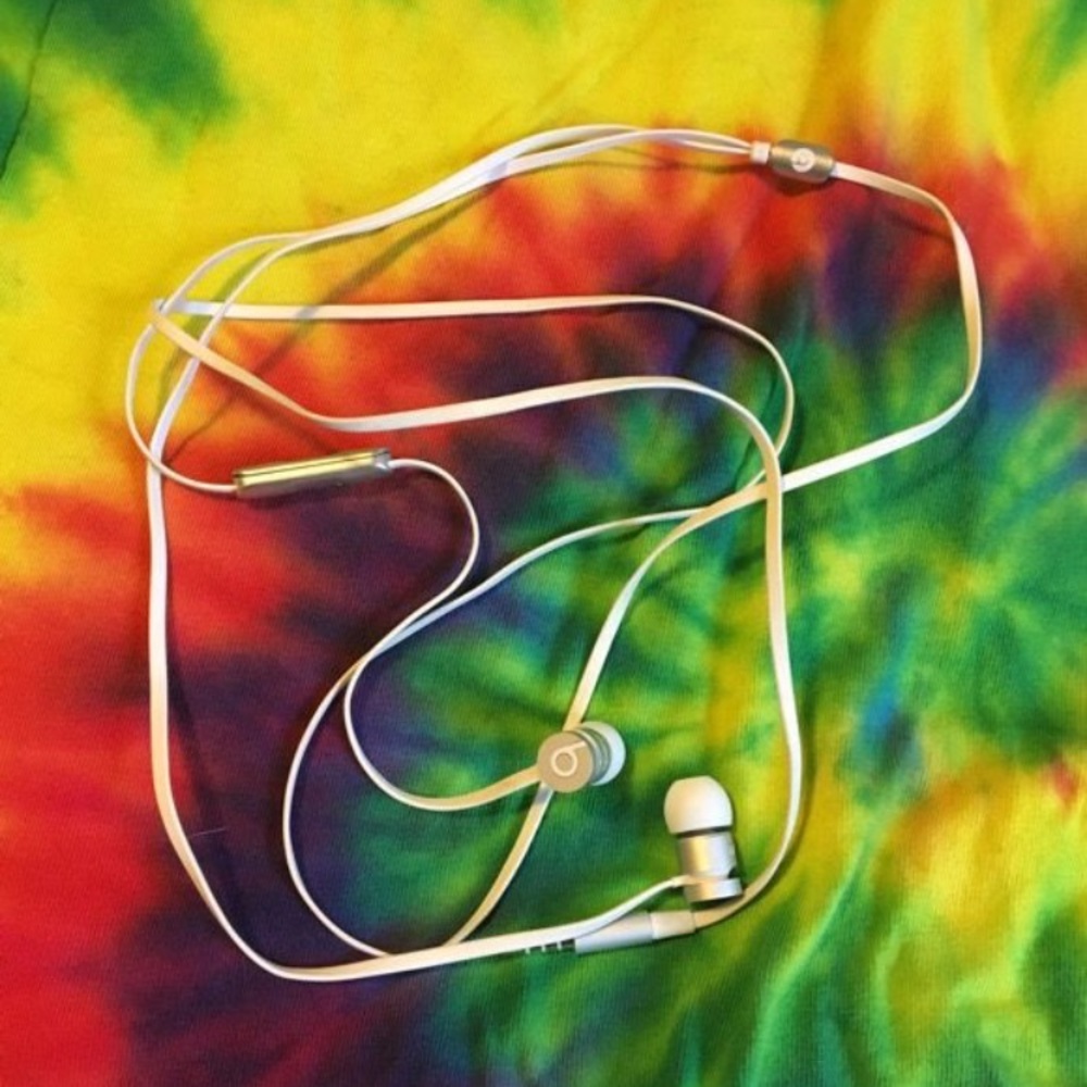 Earbuds , beats
