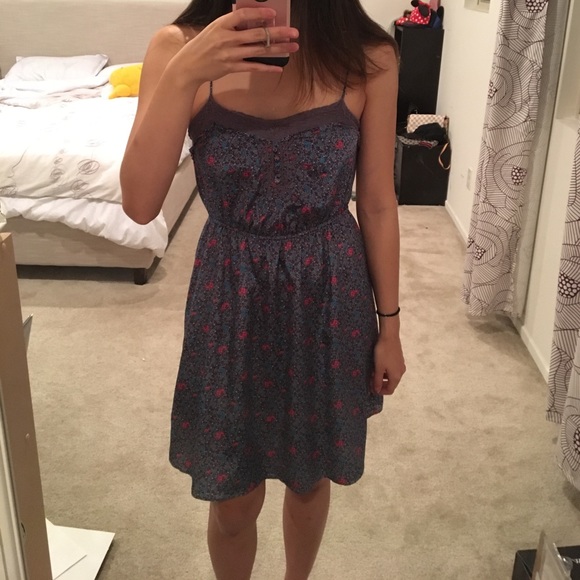 Dress - Picture 1 of 3