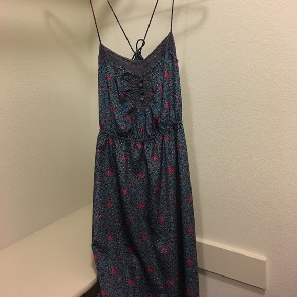 Dress - Picture 2 of 3