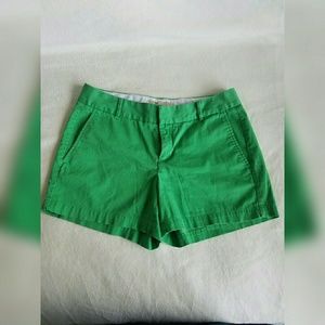 Banana Republic, size 6, green short