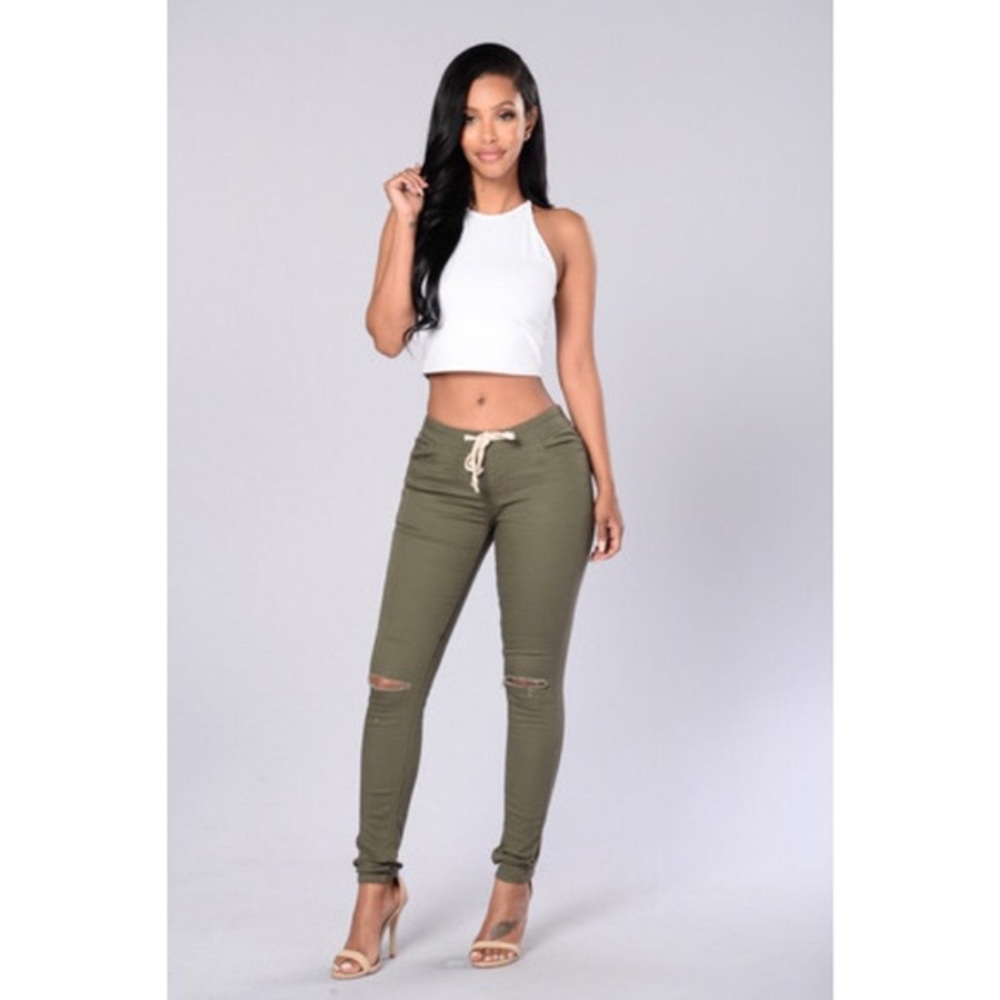 ☀️SOLD☀️ Cadet Jogger Pants in Olive.