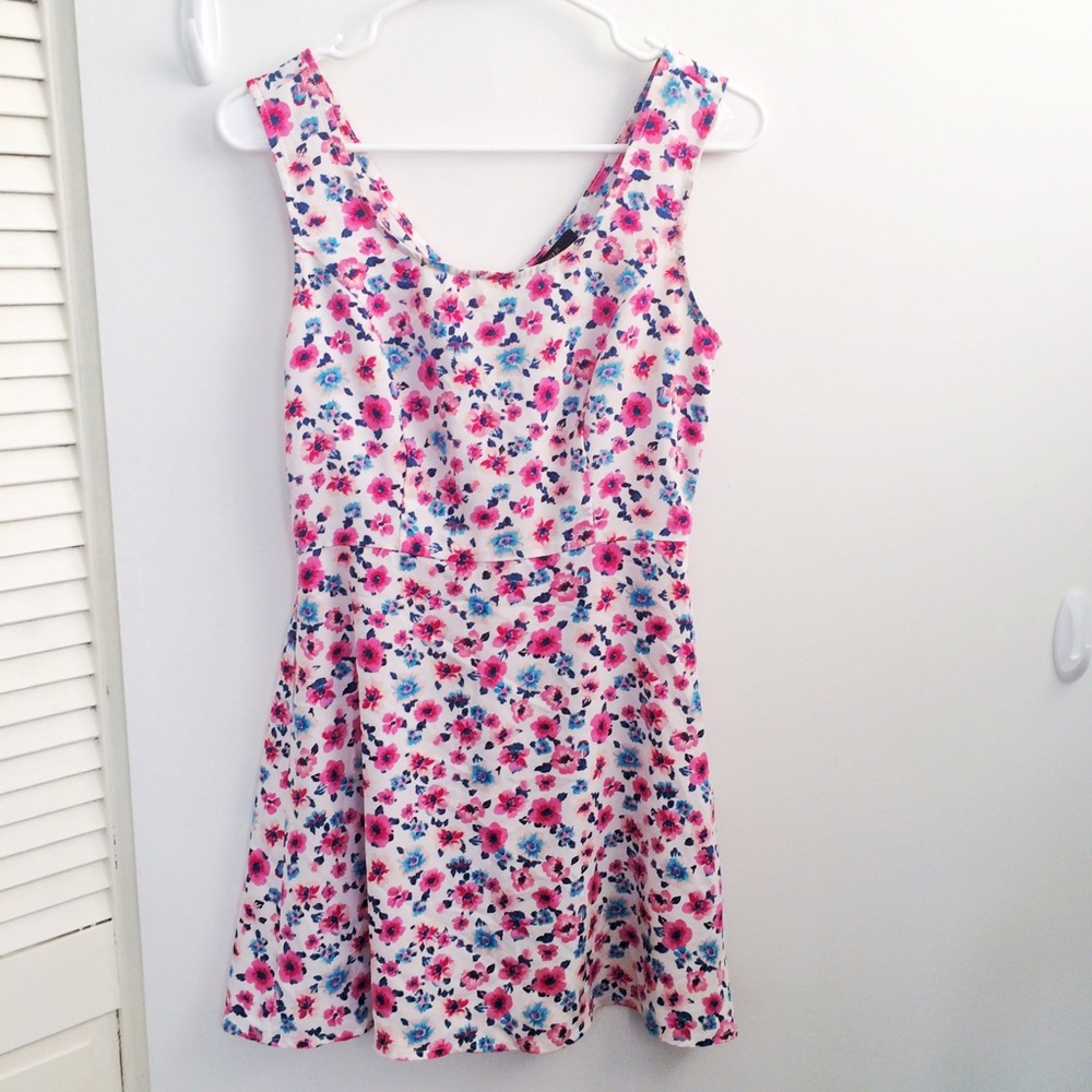 Sale 💕Silky Flora Mini Dress