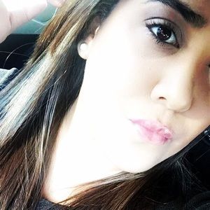 Meet your Posher, Daniela