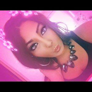 Meet your Posher, Alyssa