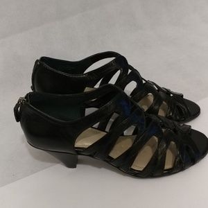 Womens shoes