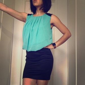 Blue and black Dress 👗 🐜 sequins on shoulders