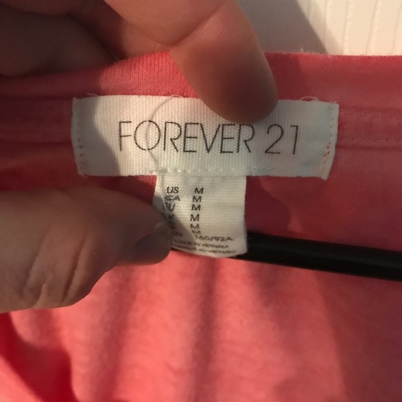 Forever 21 Basic v-neck - Picture 2 of 2