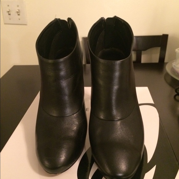 Black patent leather booties. Firm price. - Picture 2 of 6