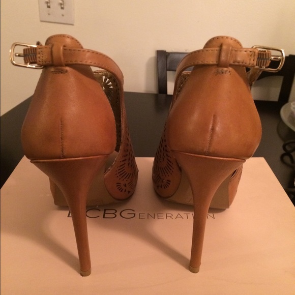 BCBG Pumps - Picture 3 of 5