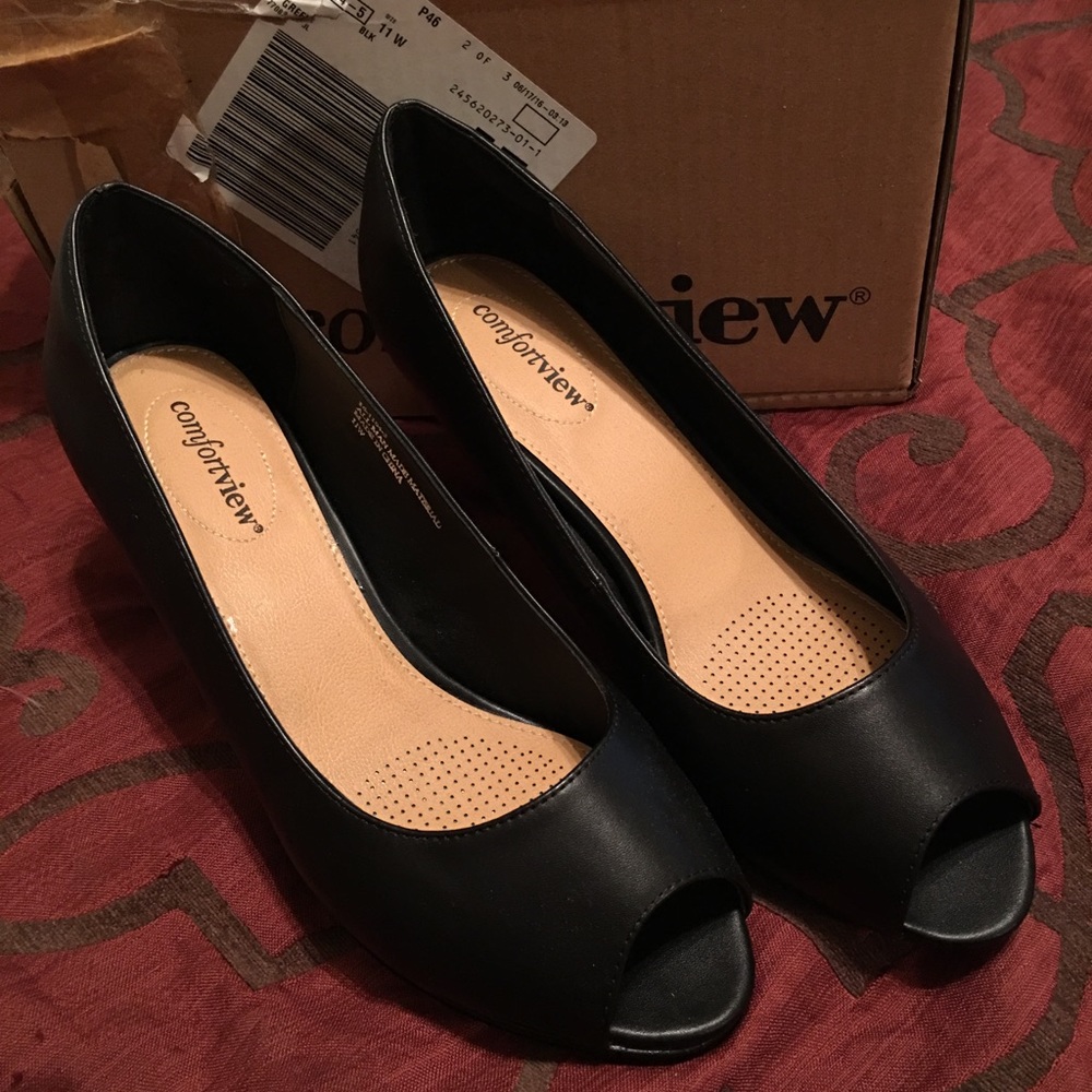 New Comfortview Peeptoe Pump