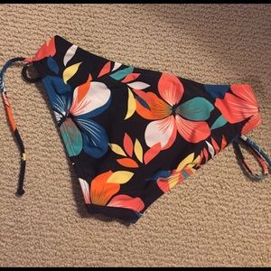 Size Small Roxy Bottoms