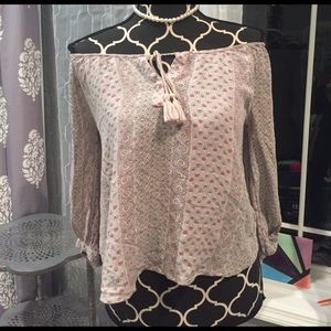 American eagle off the shoulder blouse (XS)