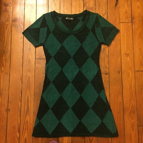 ❌SOLD❌ Green & Black Geometric Sweater Dress - Picture 5 of 8