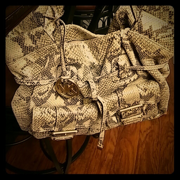 Michael Kors Handbags - Michael Kors snakeskin 10 + cream handbag