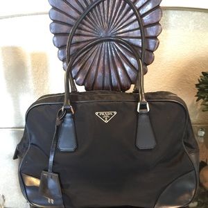 💯% Authentic PRADA shoulder bag