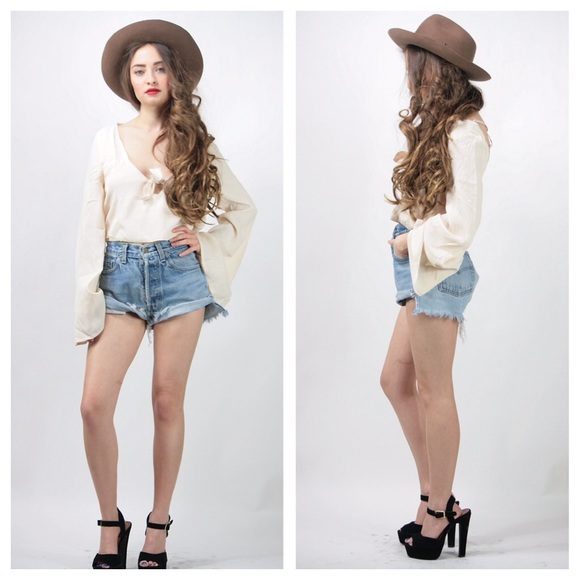 LAST ONE crop bell sleeve open back front knot - Picture 2 of 4