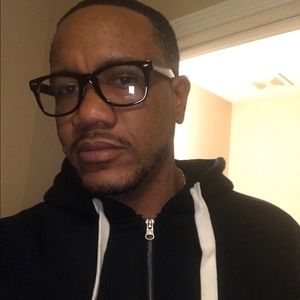 Meet your Posher, Derrick