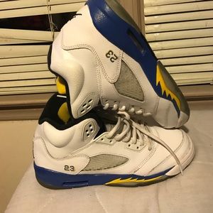 Authentic youth size 7y laney 5s