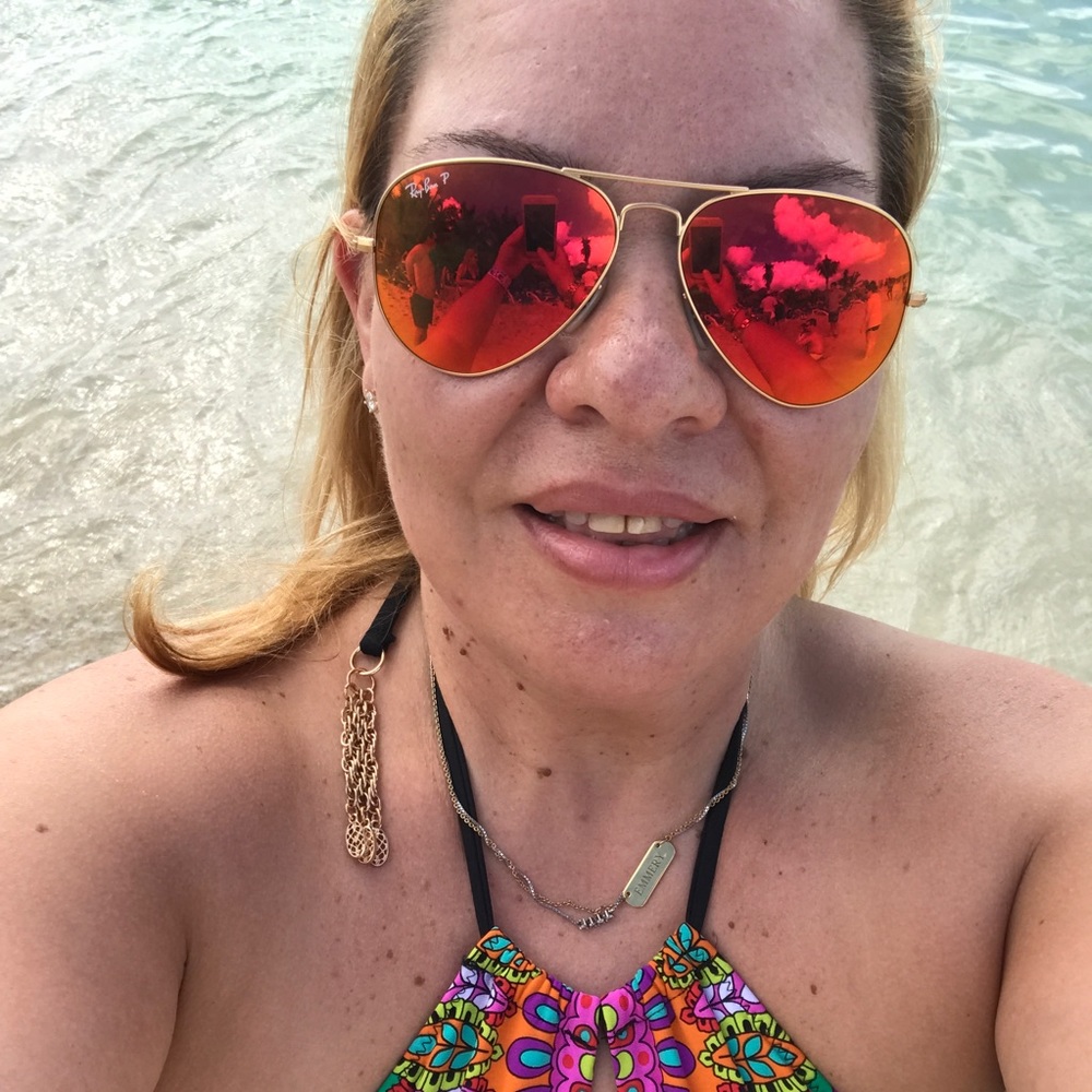 Meet your Posher, Becca