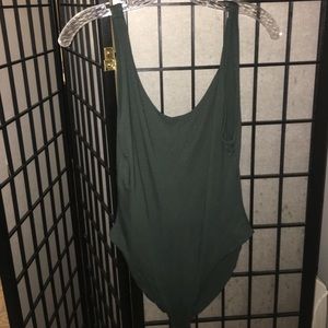 Green scoop neck body suit