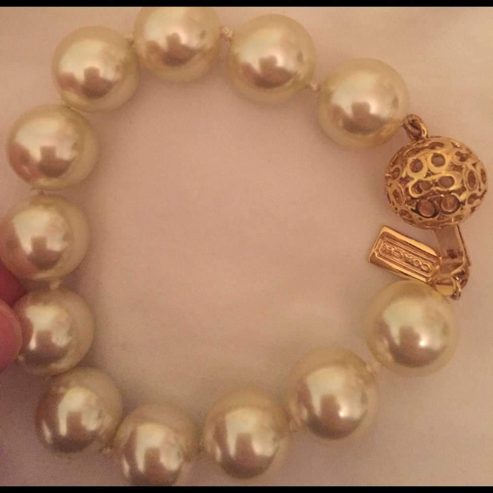 Coach pearl bracelet