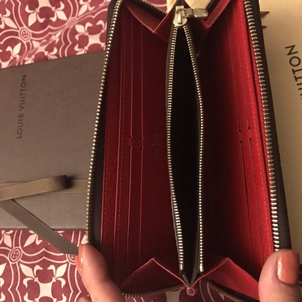 SOLD • Louis Vuitton Clemence Wallet - Picture 4 of 4
