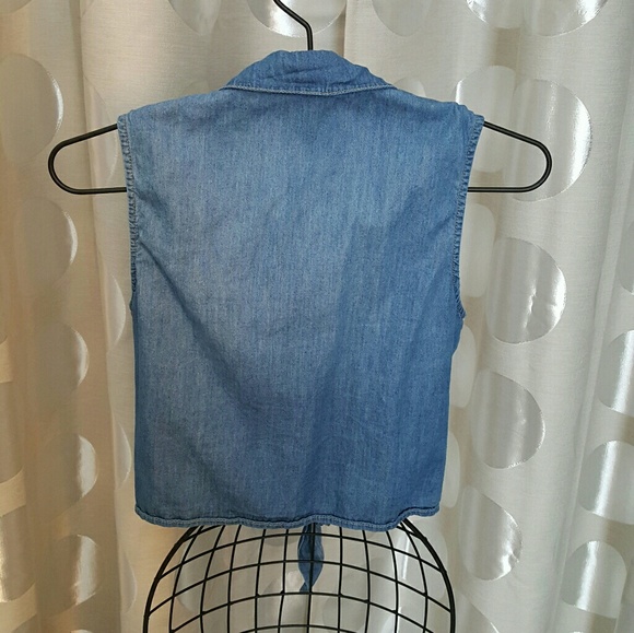 Jean tie front blouse - Picture 2 of 4