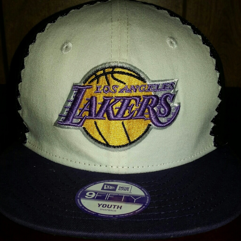 Lakers cap hat been worn but still good