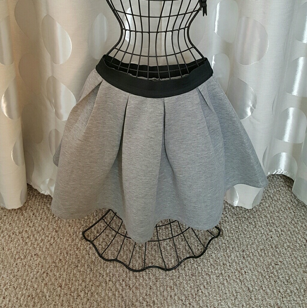 Romeo and Juliet Couture Grey skirt