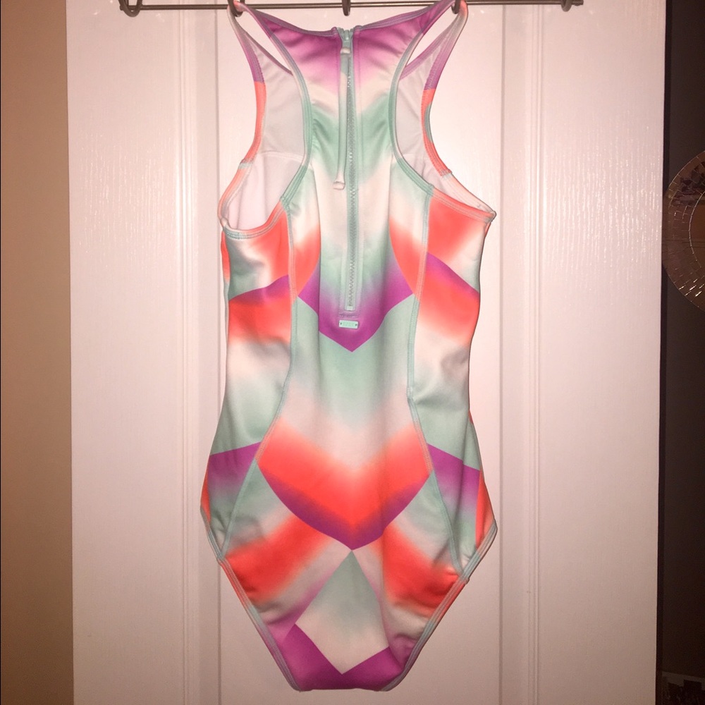 Swim suit