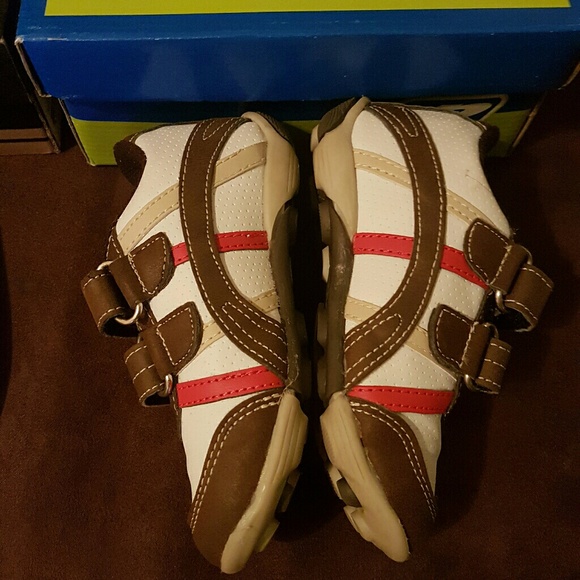 *SOLD* Pp pony toddler shoes size 8 - Picture 2 of 3