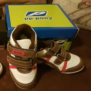 *SOLD* Pp pony toddler shoes size 8
